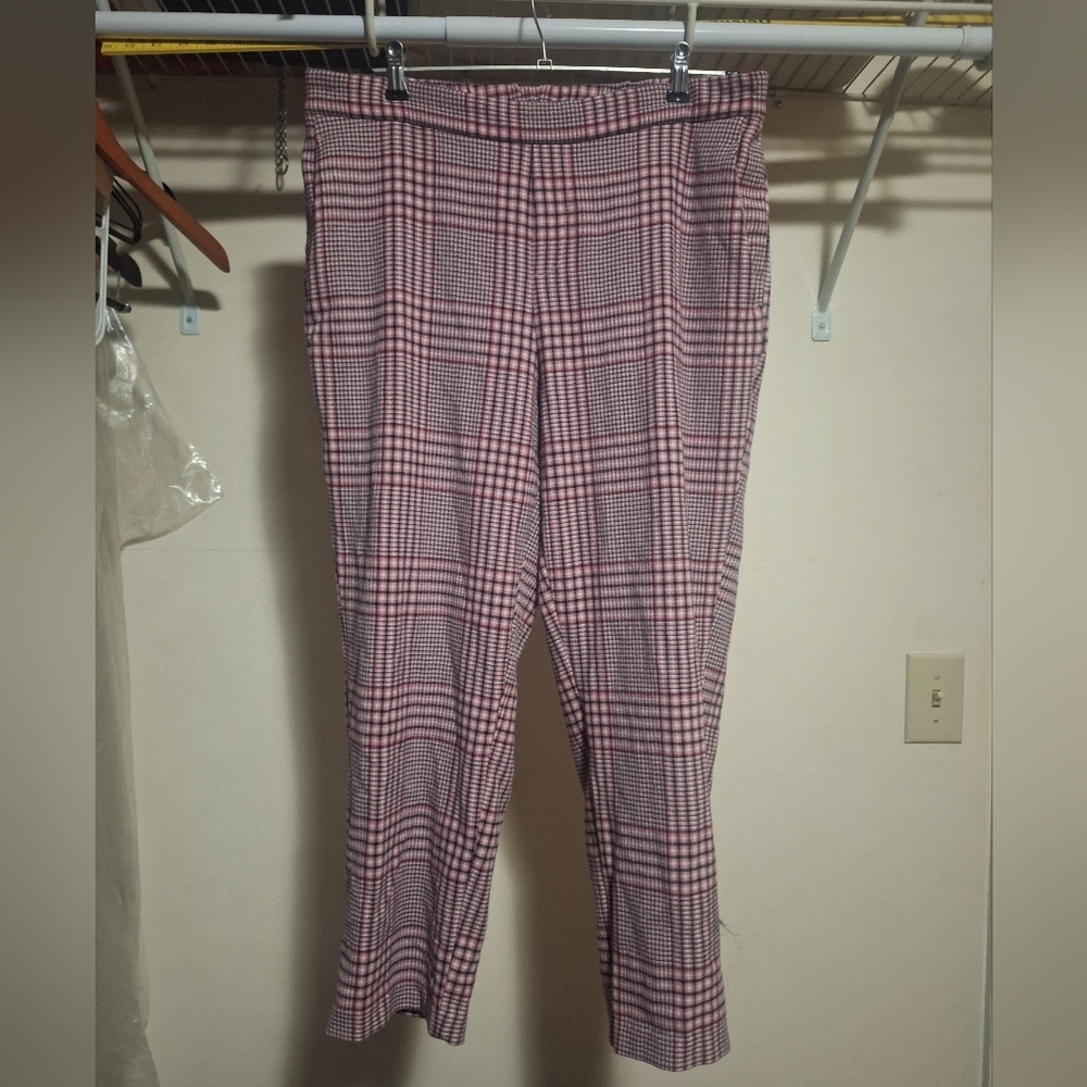 Old Navy Pink, White and Black Plaid Straight Leg Pants with pockets